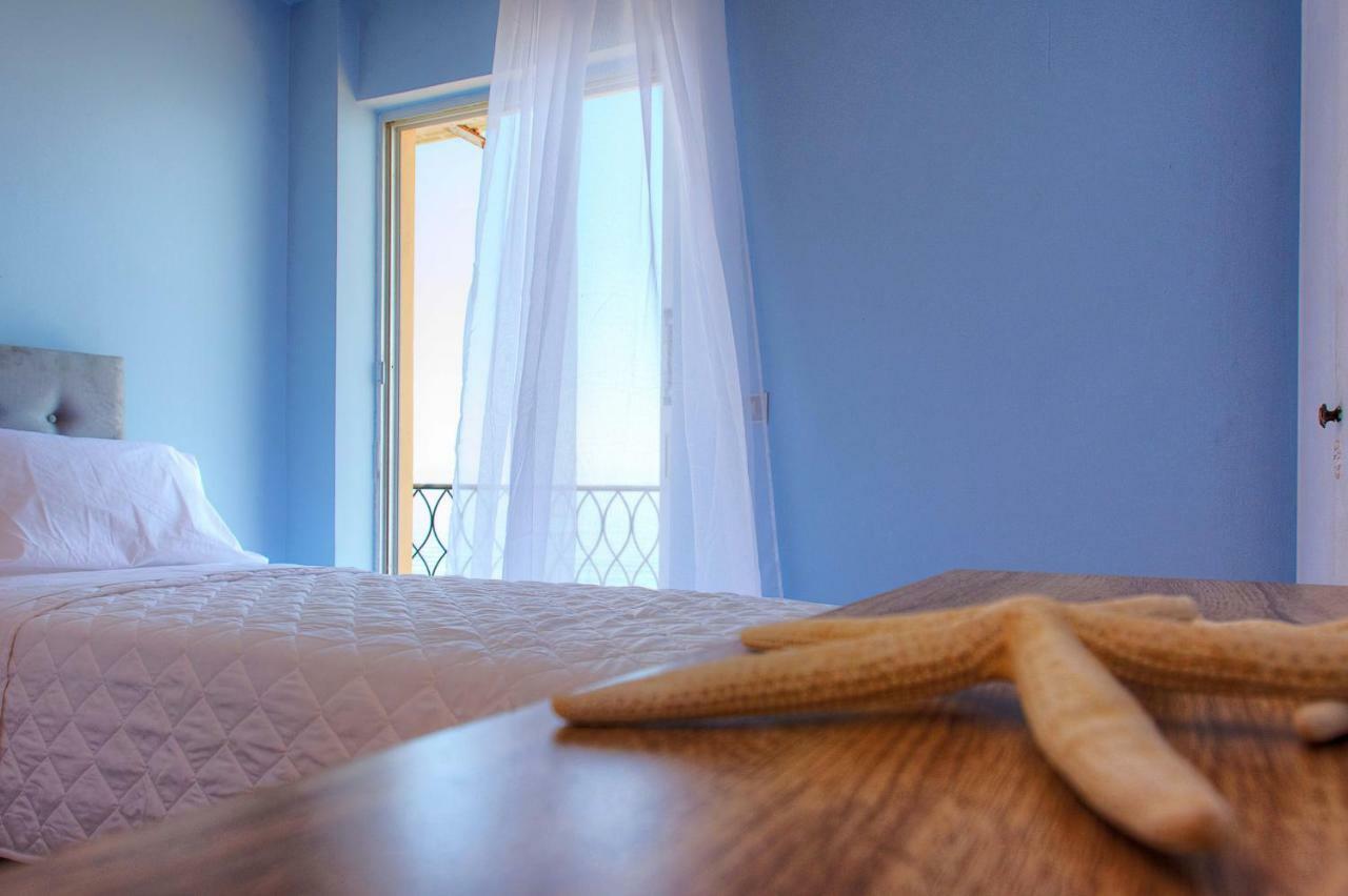 T8 Apartment On The Beach Benitses  Luaran gambar